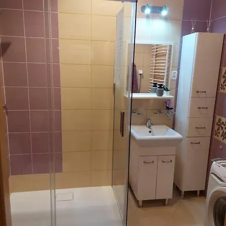 Homelyapartment Apartament *